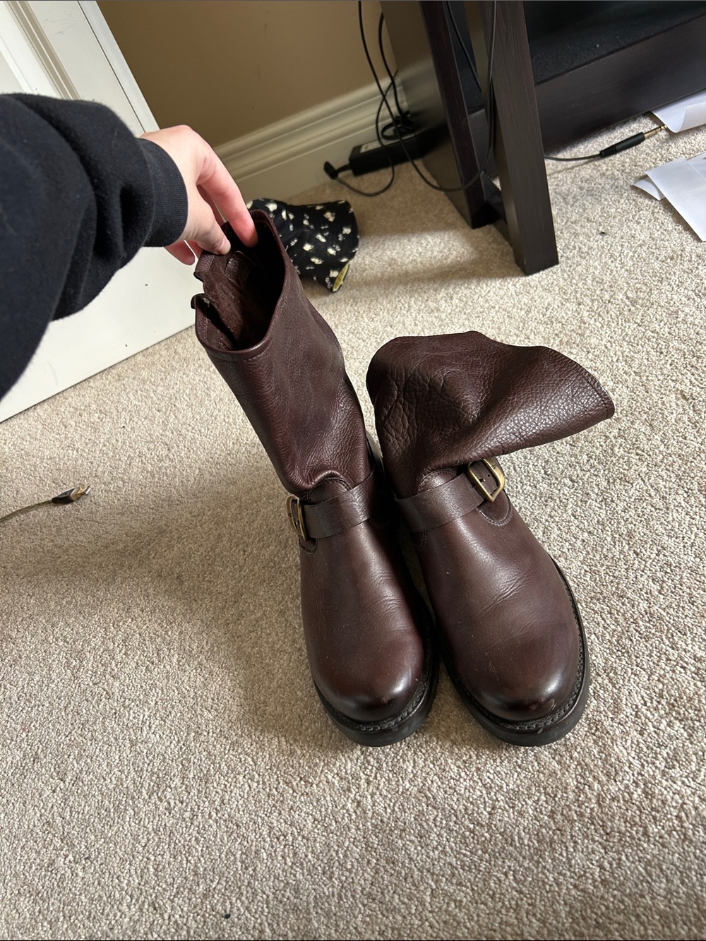 2000s Frye dark brown leather boots